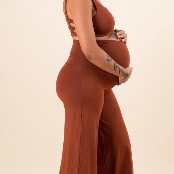 Indigo Luna LAYLA FLARES SPICE Yoga Set in Spice - Picture 5 of 9